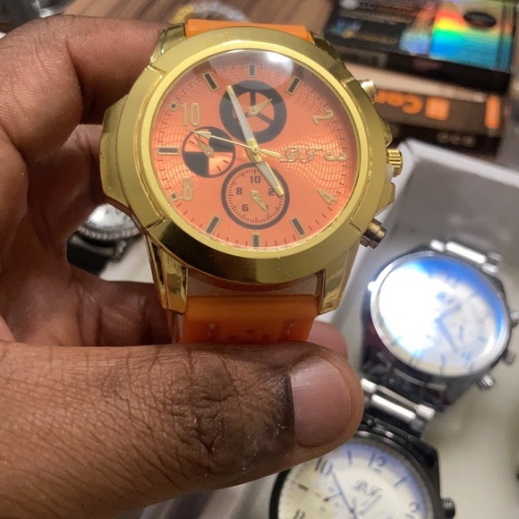 I am selling great quality Men’s and Woman’s watches - Picture 10 of 16